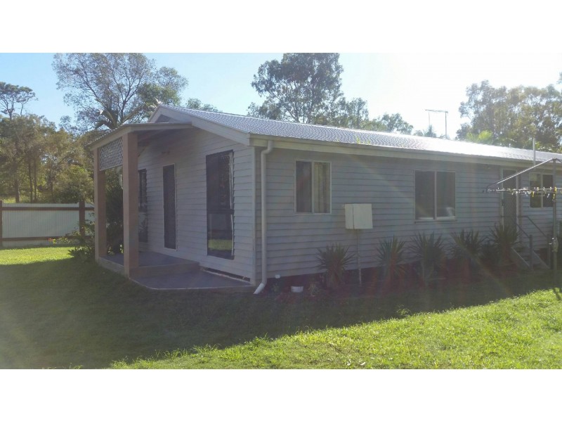 318 Greencamp Road, Wakerley QLD 4154