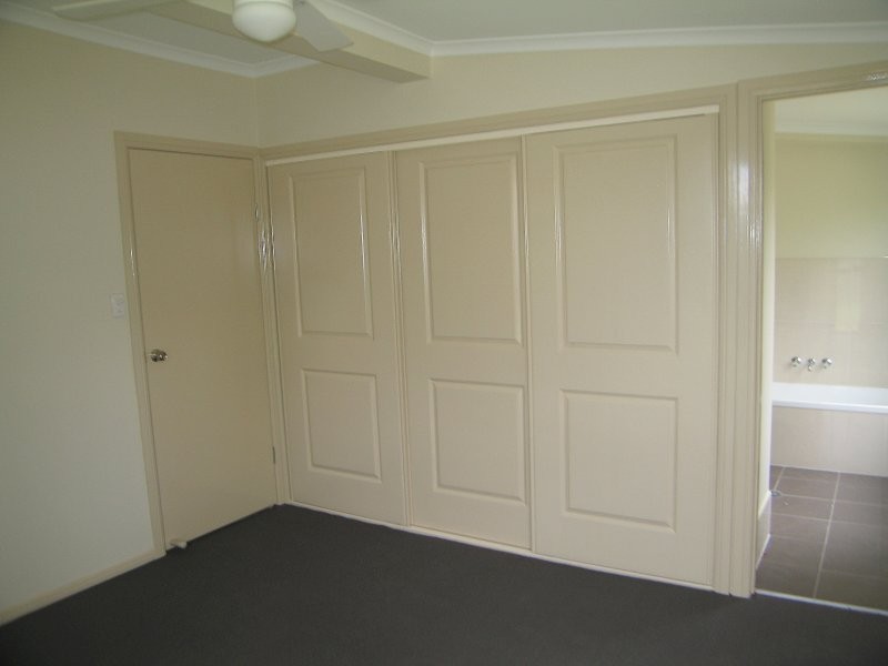 318 Greencamp Road, Wakerley QLD 4154