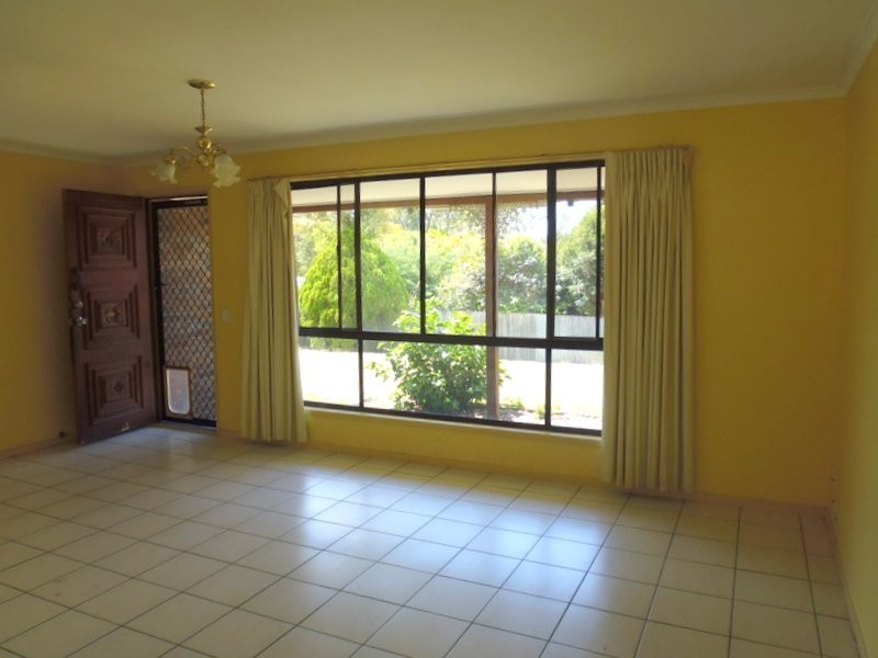 28 Helmsley Court, Carindale QLD 4152