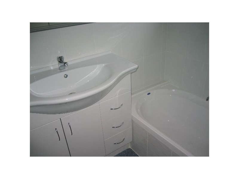 Unit 3/2a MANOR GARDENS, Kingston TAS 7050