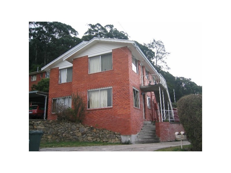 Unit 2 Upstairs, 4b Fingerpost Track, South Hobart TAS 7004