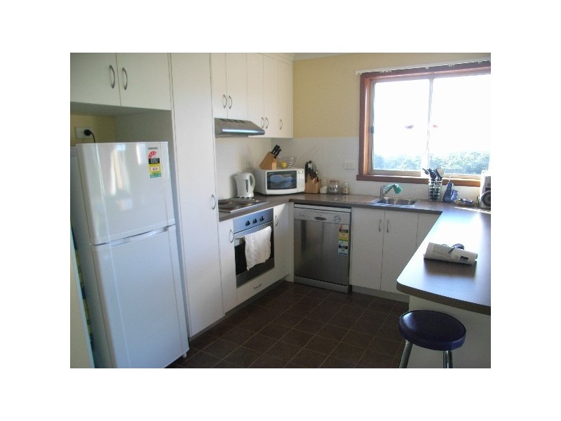 Unit 2 Upstairs, 4b Fingerpost Track, South Hobart TAS 7004