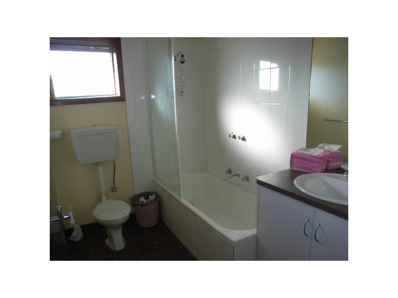 Unit 2 Upstairs, 4b Fingerpost Track, South Hobart TAS 7004