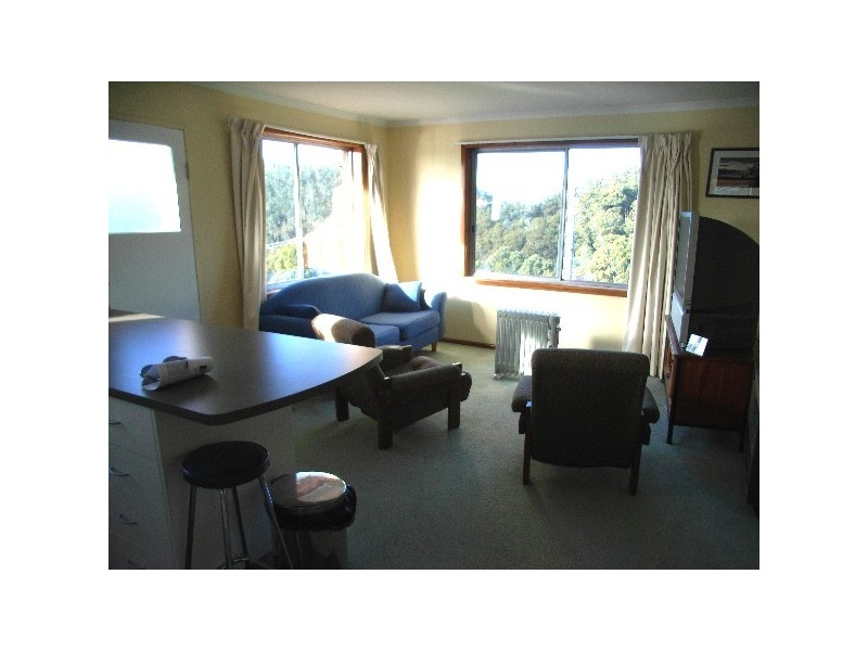 Unit 2 Upstairs, 4b Fingerpost Track, South Hobart TAS 7004