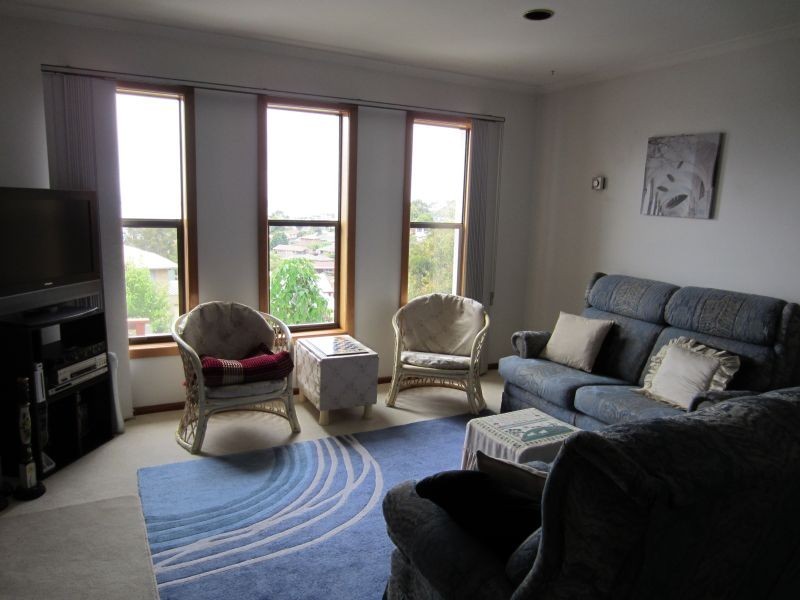 2/47 Calder Crescent, Blackmans Bay TAS 7052