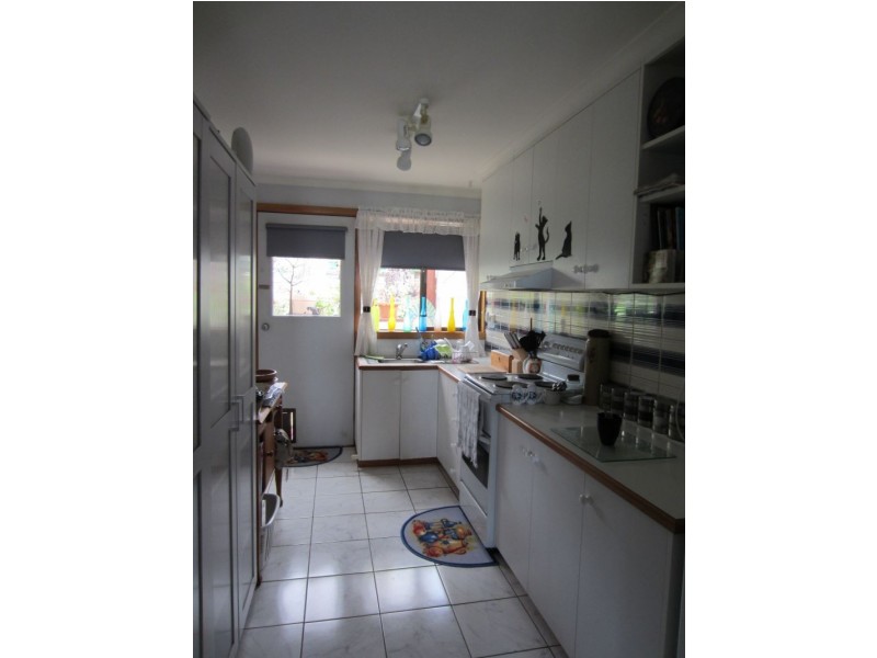 2/47 Calder Crescent, Blackmans Bay TAS 7052