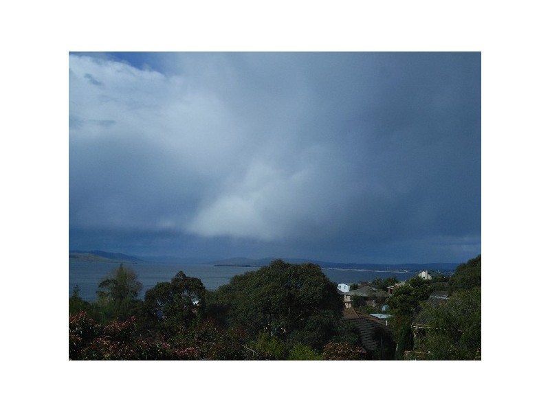 6 Reef Parade, Blackmans Bay TAS 7052