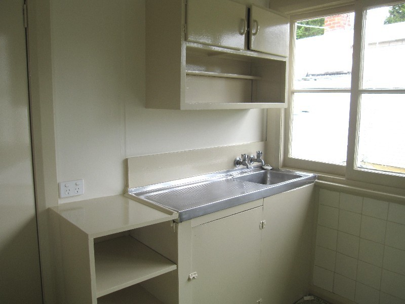 Unit 2 439 HUON ROAD, South Hobart TAS 7004