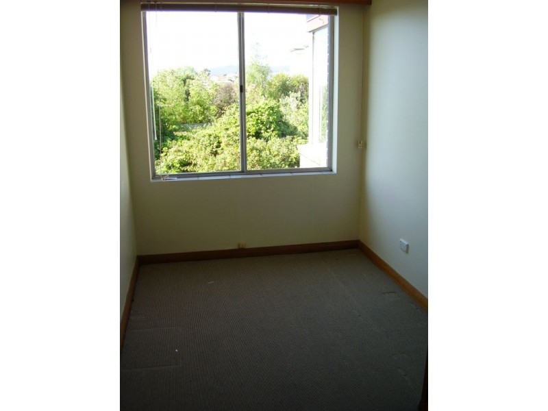 8/20 PINE STREET, West Hobart TAS 7000