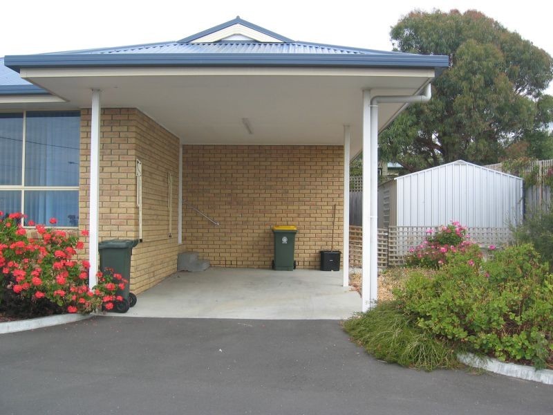 1/16 Pearsall Avenue, Blackmans Bay TAS 7052