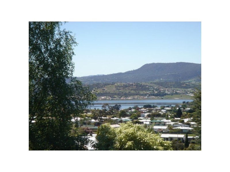 18 Cowper Road, Claremont TAS 7011