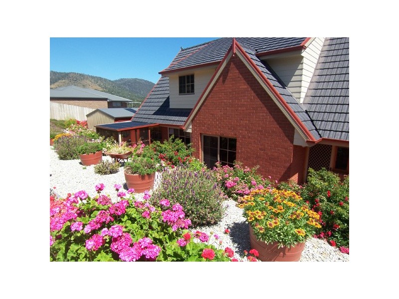 48 Clives Avenue, Old Beach TAS 7017