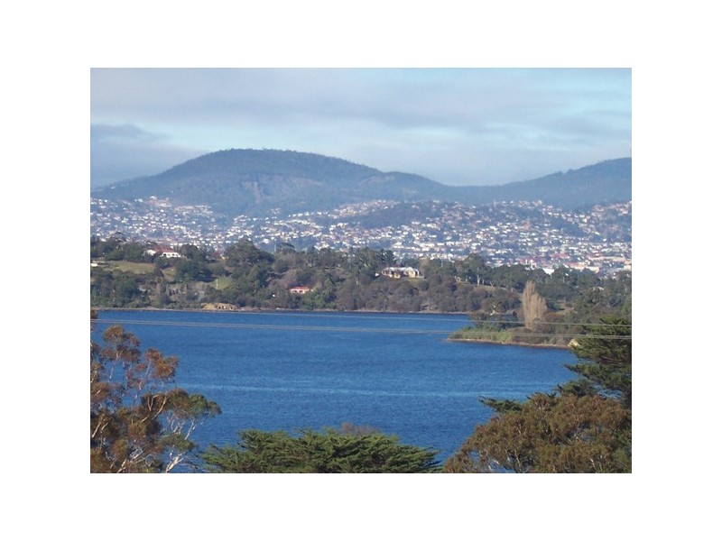 48 Clives Avenue, Old Beach TAS 7017