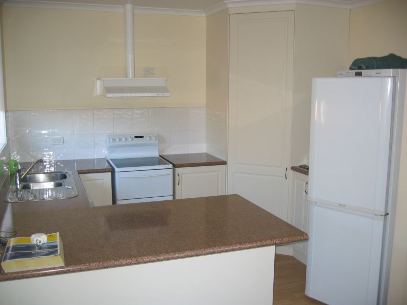 2/16 Pearsall Avenue, Blackmans Bay TAS 7052