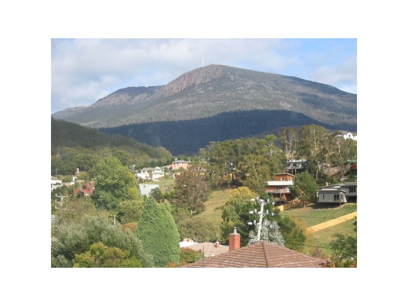 3/35 CUTHBERTSON PLACE, Lenah Valley TAS 7008