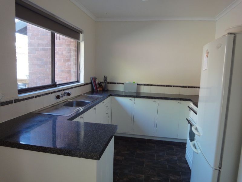 2/40  St Helens Street, Lindisfarne TAS 7015