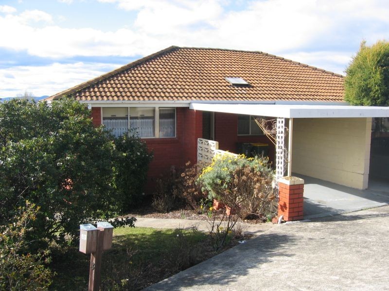 1/3 Seacrest Avenue, Blackmans Bay TAS 7052