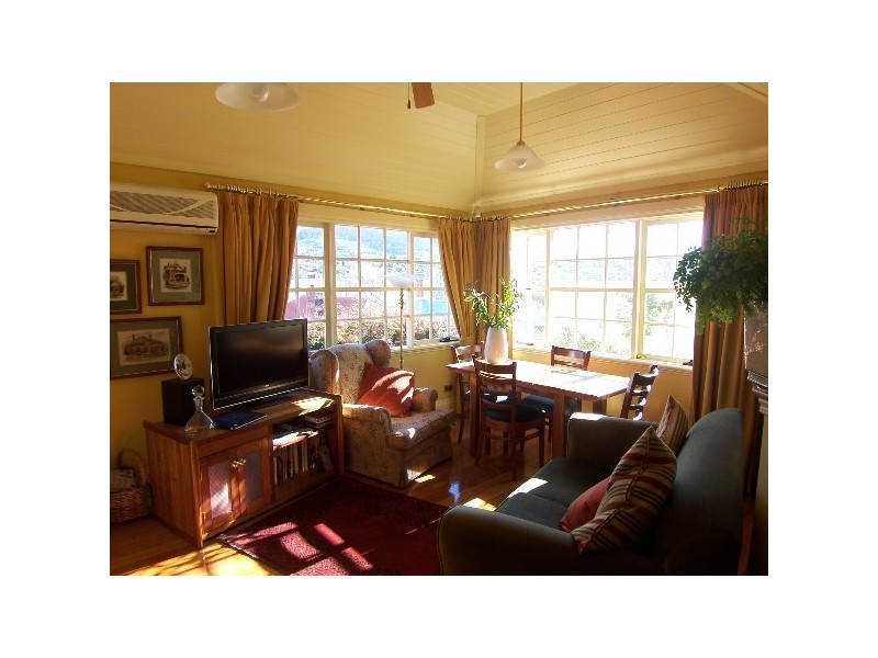 11 Edward Street, Glebe TAS 7000