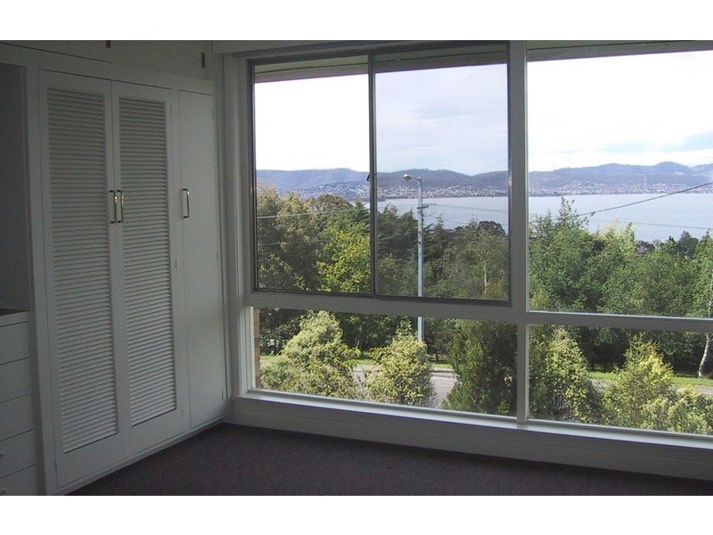 236 Churchill Avenue, Sandy Bay TAS 7005