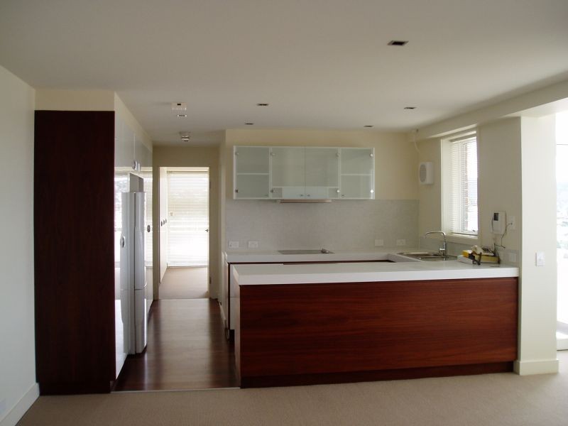 4B/33 TOWER RD, New Town TAS 7008