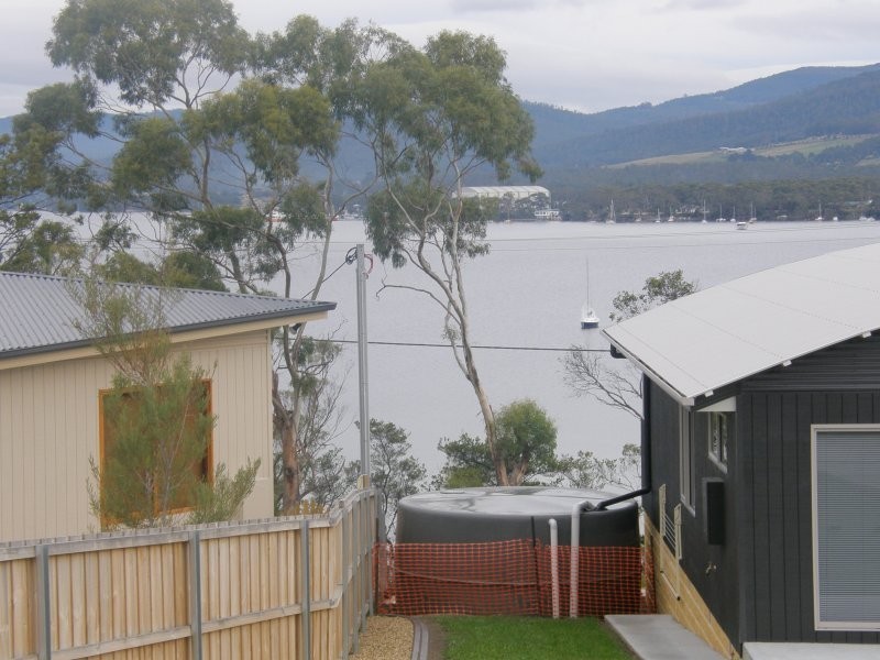 318 HOWDEN RD, Howden TAS 7054