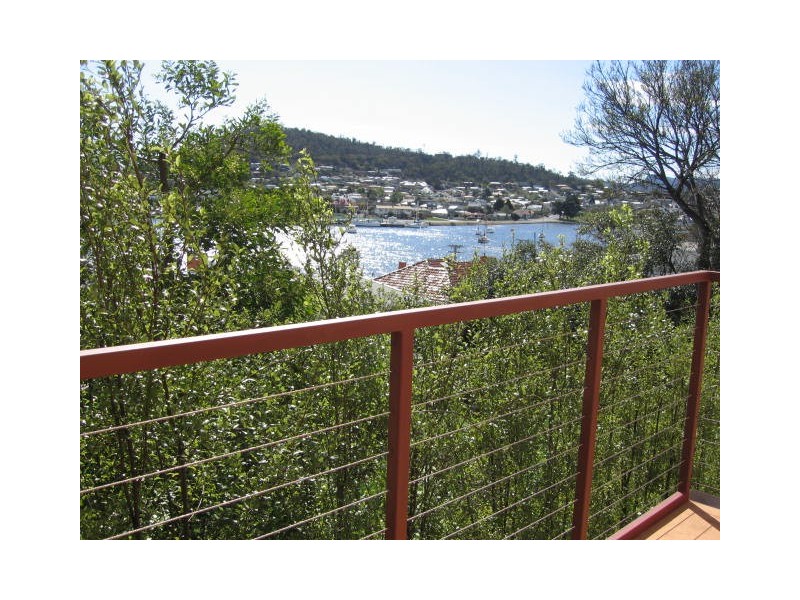 2/87 East Derwent Highway, Lindisfarne TAS 7015
