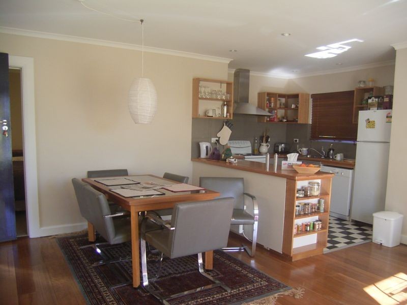 2/10 Lyndhurst Avenue, North Hobart TAS 7000