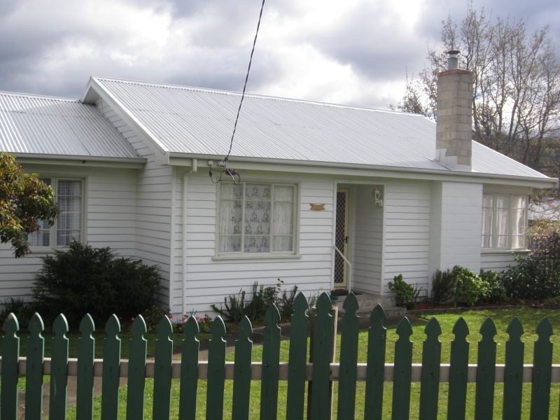 116 Bass Street, Warrane TAS 7018