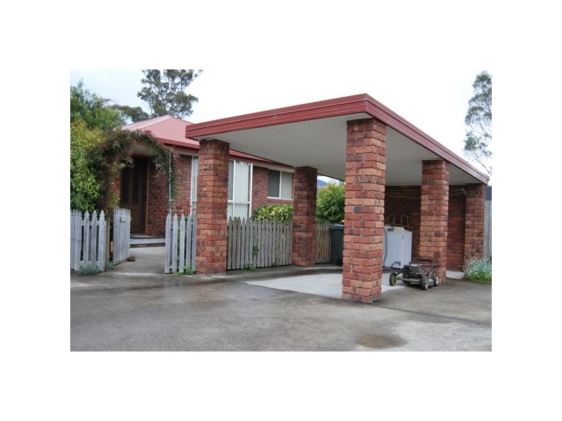 2/4 NURSERY COURT, Lenah Valley TAS 7008