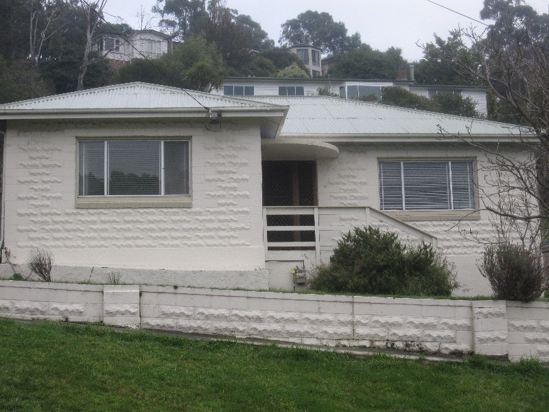 16 GIBLIN STREET, Lenah Valley TAS 7008