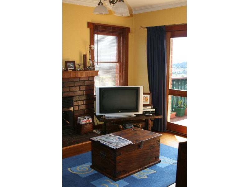 18 Pottery Road, Lenah Valley TAS 7008