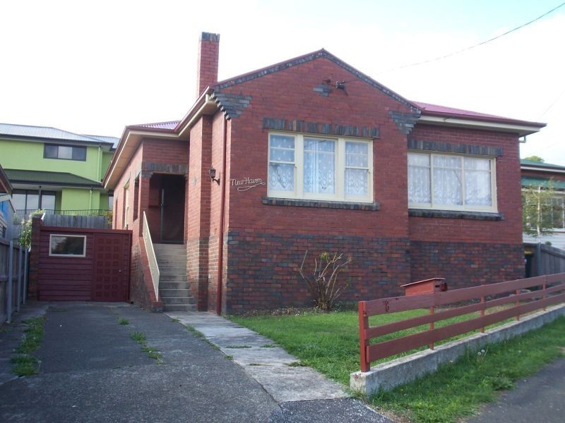18 Oakley Street, New Town TAS 7008