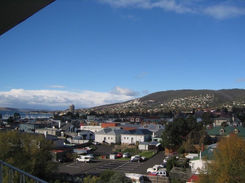 8/4 Jersey Street, Sandy Bay TAS 7005