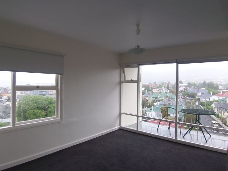 8/4 Jersey Street, Sandy Bay TAS 7005