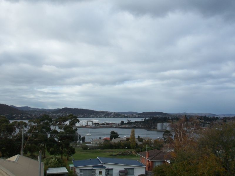 27 Lime Road, Lutana TAS 7009