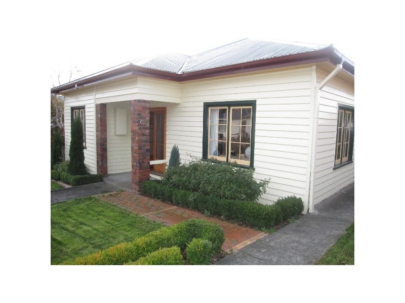 9 CUTHBERT AVENUE, New Town TAS 7008