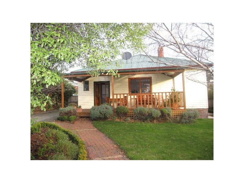 9 CUTHBERT AVENUE, New Town TAS 7008