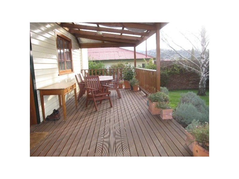 9 CUTHBERT AVENUE, New Town TAS 7008