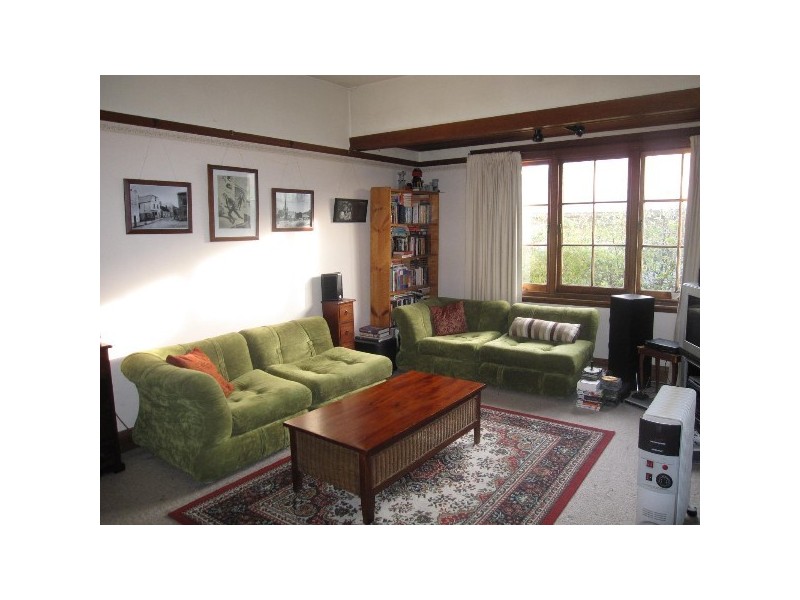 9 CUTHBERT AVENUE, New Town TAS 7008