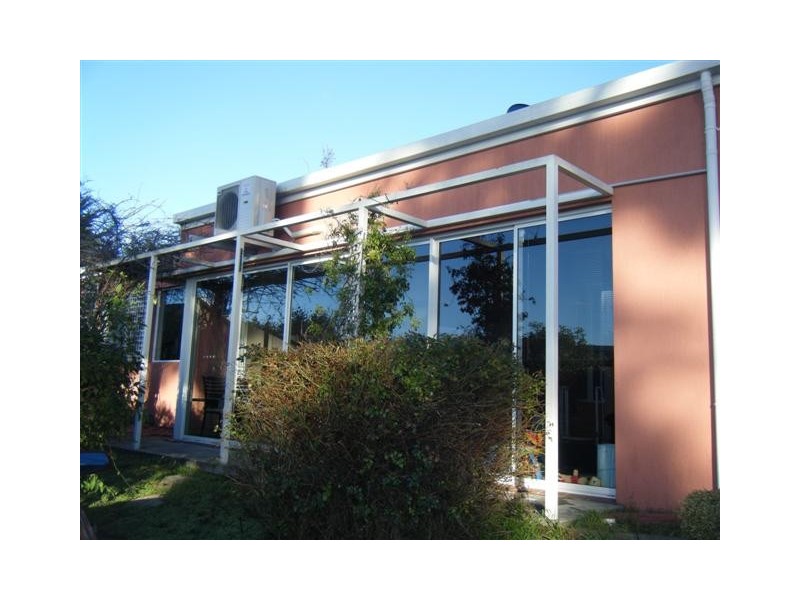 2/9 HAMPTON COURT, Blackmans Bay TAS 7052