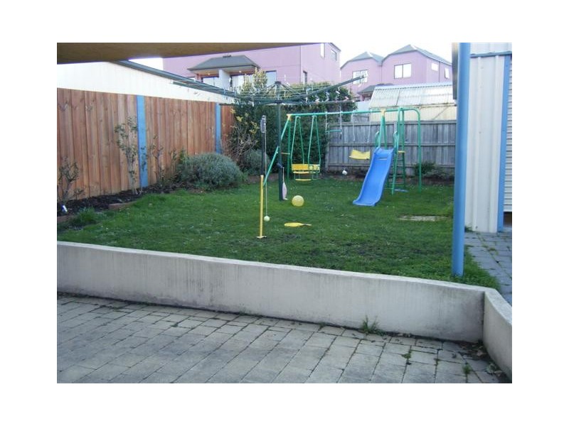 25 PEDDER STREET, New Town TAS 7008