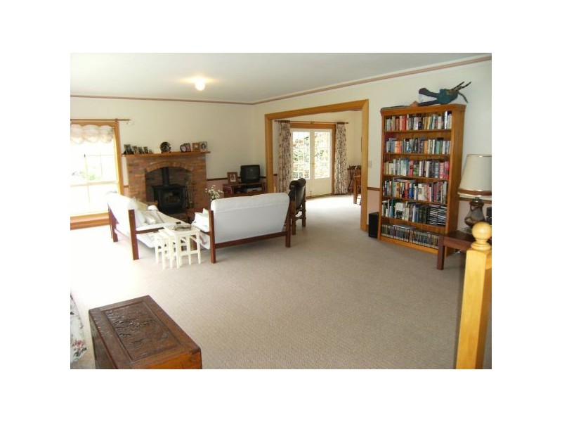 101 Barossa Road, Lenah Valley TAS 7008