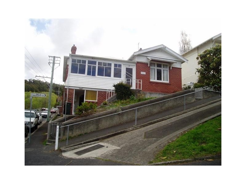 2 KNOCKLOFTY TERRACE, West Hobart TAS 7000