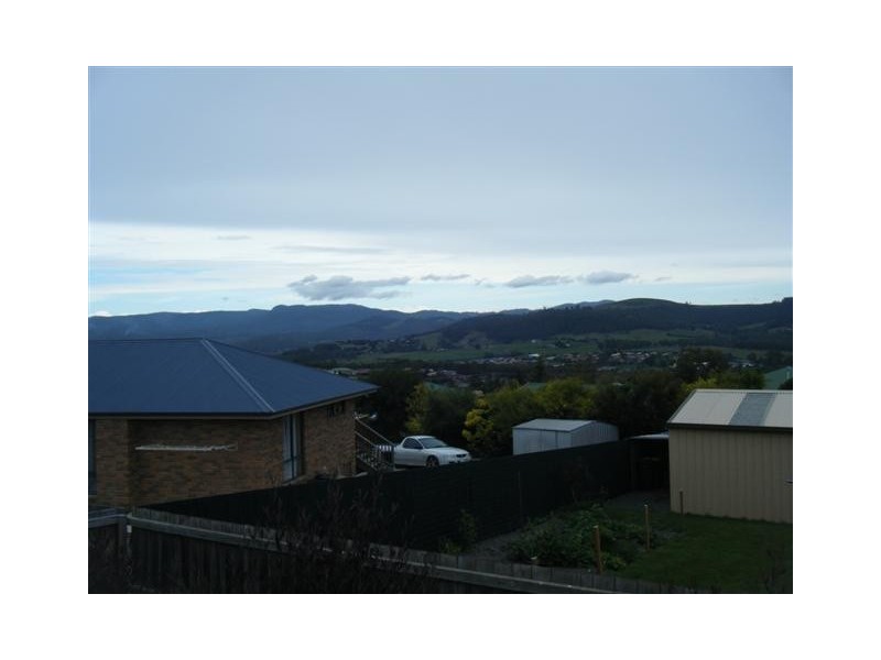 2/8 CELERY TOP DRIVE, Kingston TAS 7050