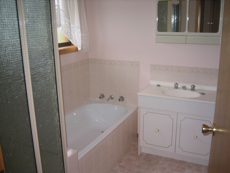 4/15  Opal Drive, Blackmans Bay TAS 7052