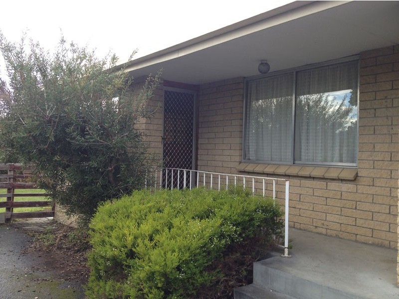 2/4 Corina Place, Kingston TAS 7050