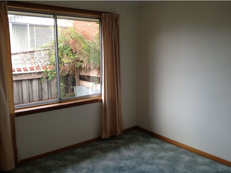 2/4 Corina Place, Kingston TAS 7050
