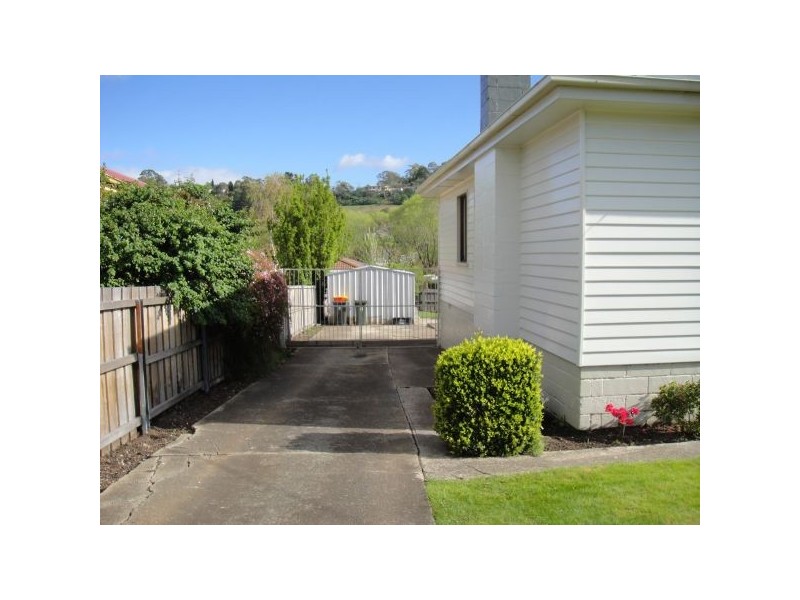 22 Schouten Street, Warrane TAS 7018