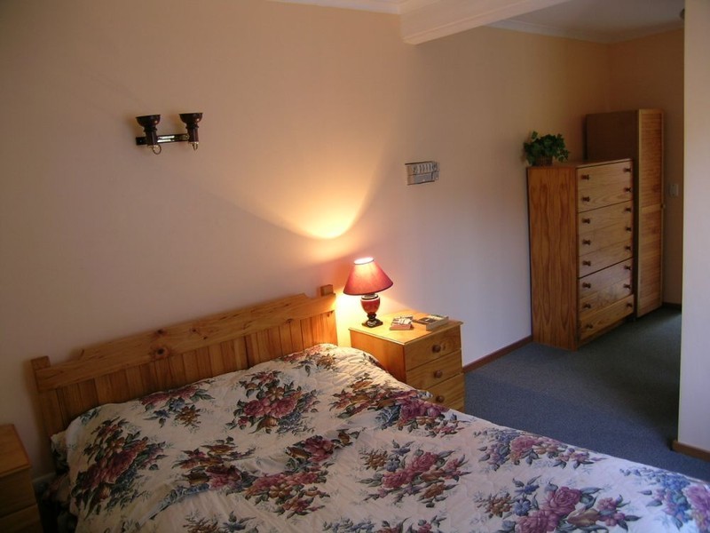 2/273 Churchill Avenue, Sandy Bay TAS 7005