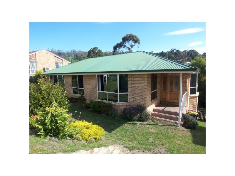 14 Fairview Drive, Kingston TAS 7050